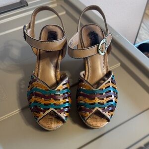 L’Artiste Women's Multicolor Strappy Sandals